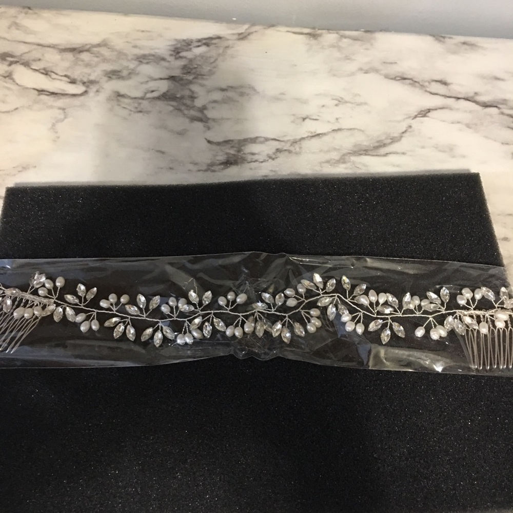 Crystal rhinestone and pearls wedding hair vine